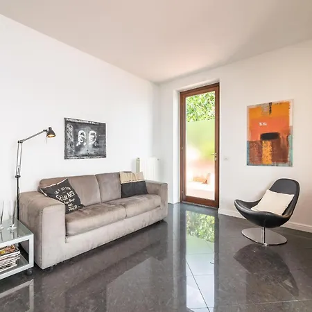 公寓 Apartment In Oggebbio With Lake Maggiore Views, Cleaning Included