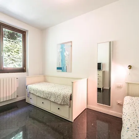 公寓 Apartment In Oggebbio With Lake Maggiore Views, Cleaning Included *