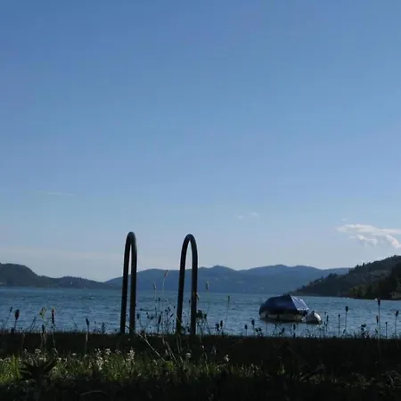Apartment In Oggebbio With Lake Maggiore Views, Cleaning Included 公寓