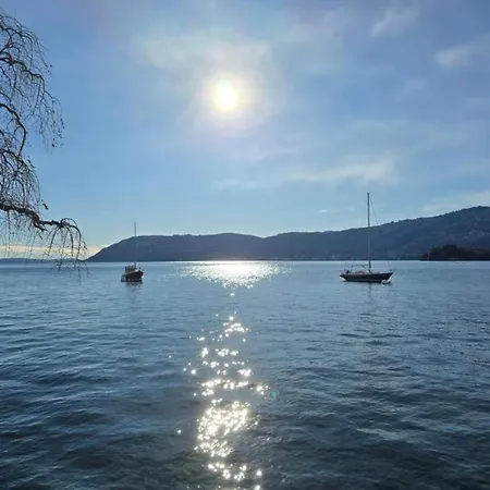 公寓 Apartment In Oggebbio With Lake Maggiore Views, Cleaning Included 奥杰比奥