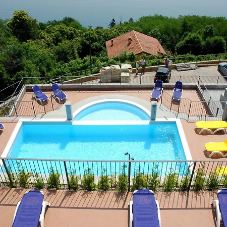 Apartment In Oggebbio With Lake Maggiore Views, Cleaning Included 公寓