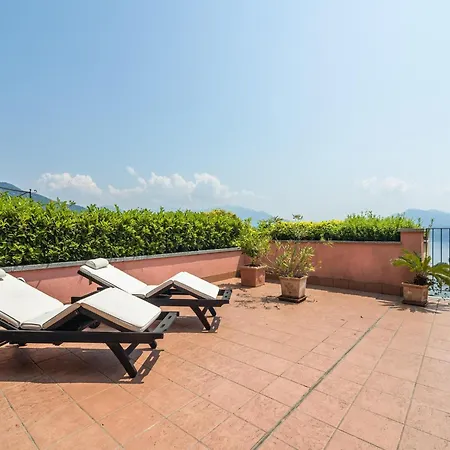 公寓 Apartment In Oggebbio With Lake Maggiore Views, Cleaning Included 奥杰比奥